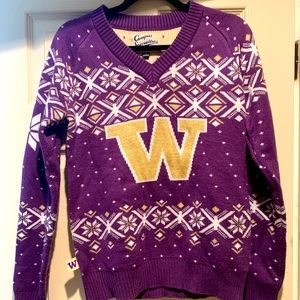 UW Christmas Sweater Size M